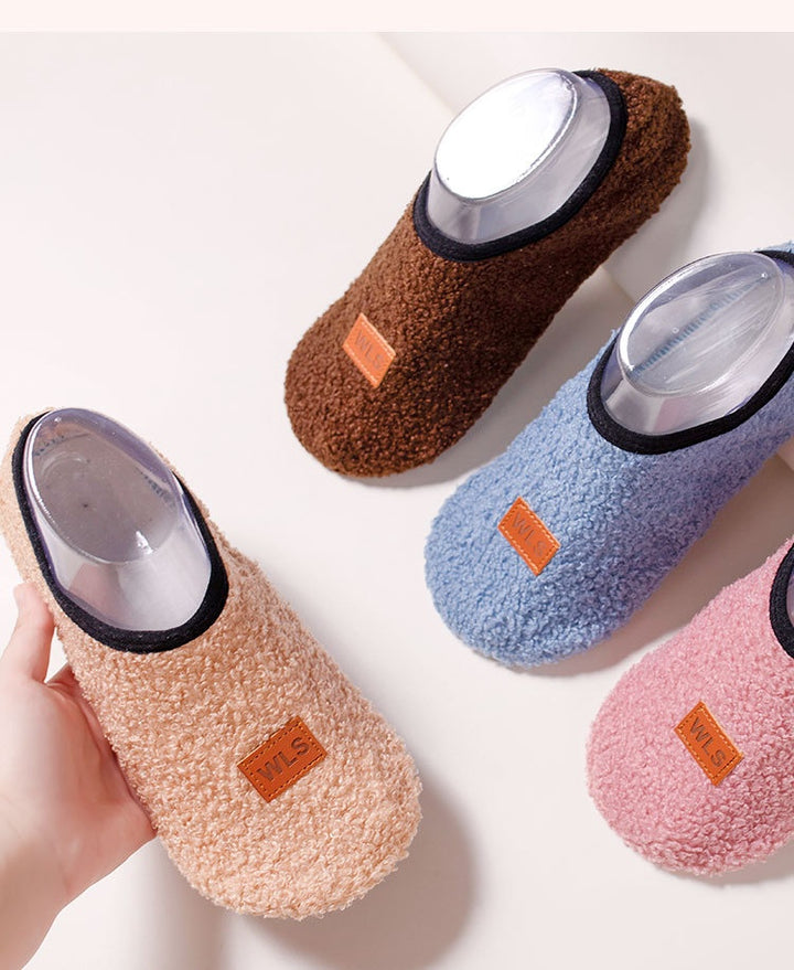 Fleece-lined slipper socks with non-slip sole