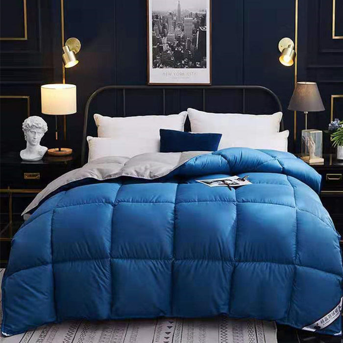 Heat Hollow Box-quilted winter duvet with a two-tone finish