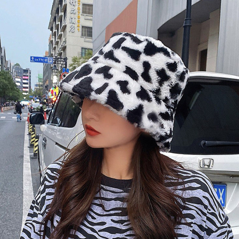 Fluffy cow print faux fur bucket hat