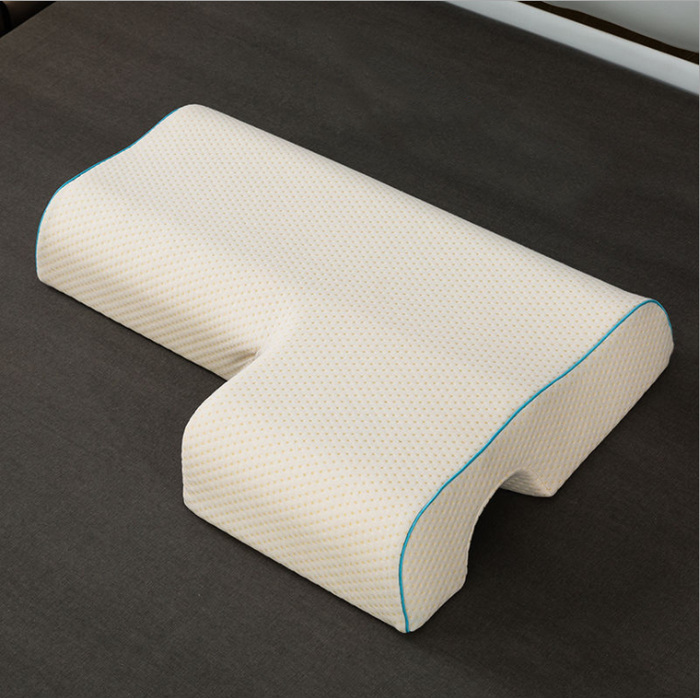 Heat Hollow Arched couples pillow with arm tunnel
