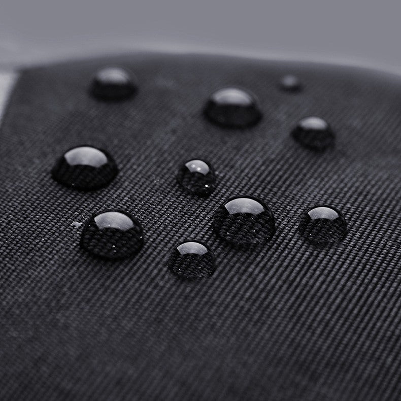 Black heated waterproof gloves with battery