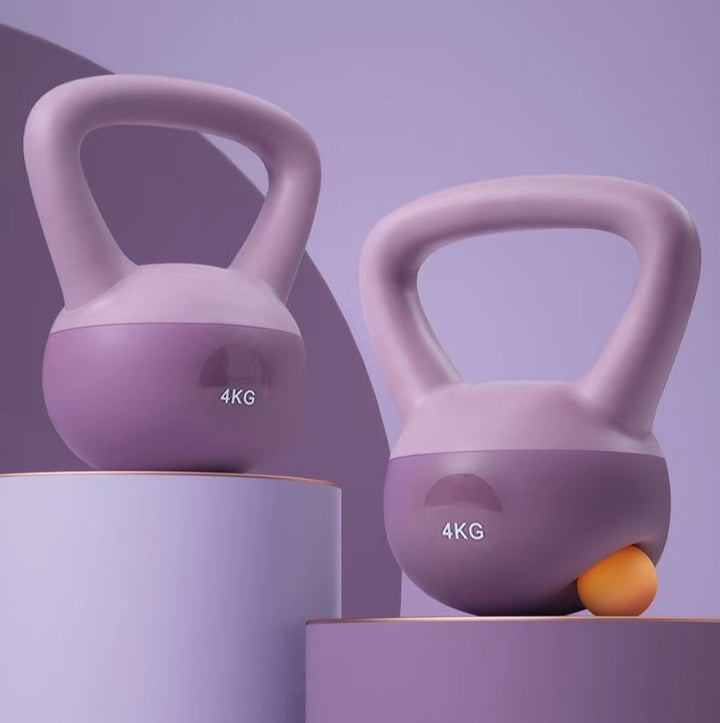 Soft-shell kettlebell in two-tone pink