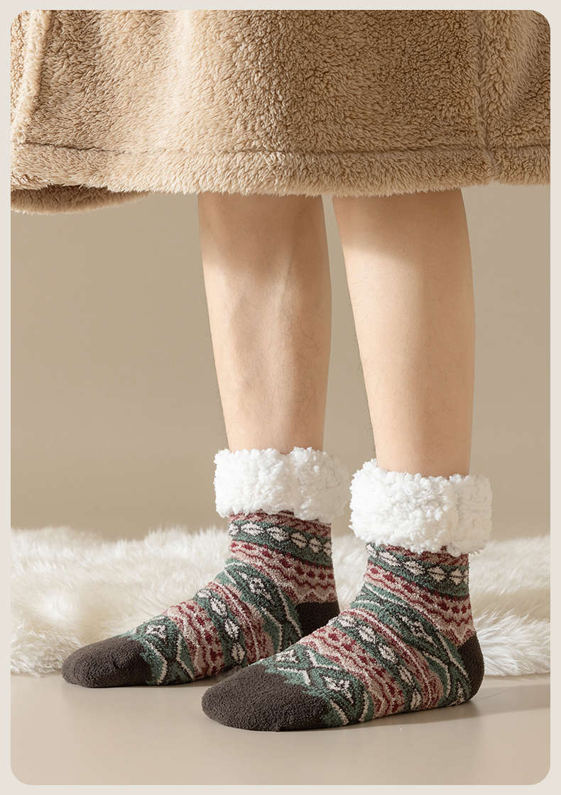 Nordic pattern lounge socks with grip sole