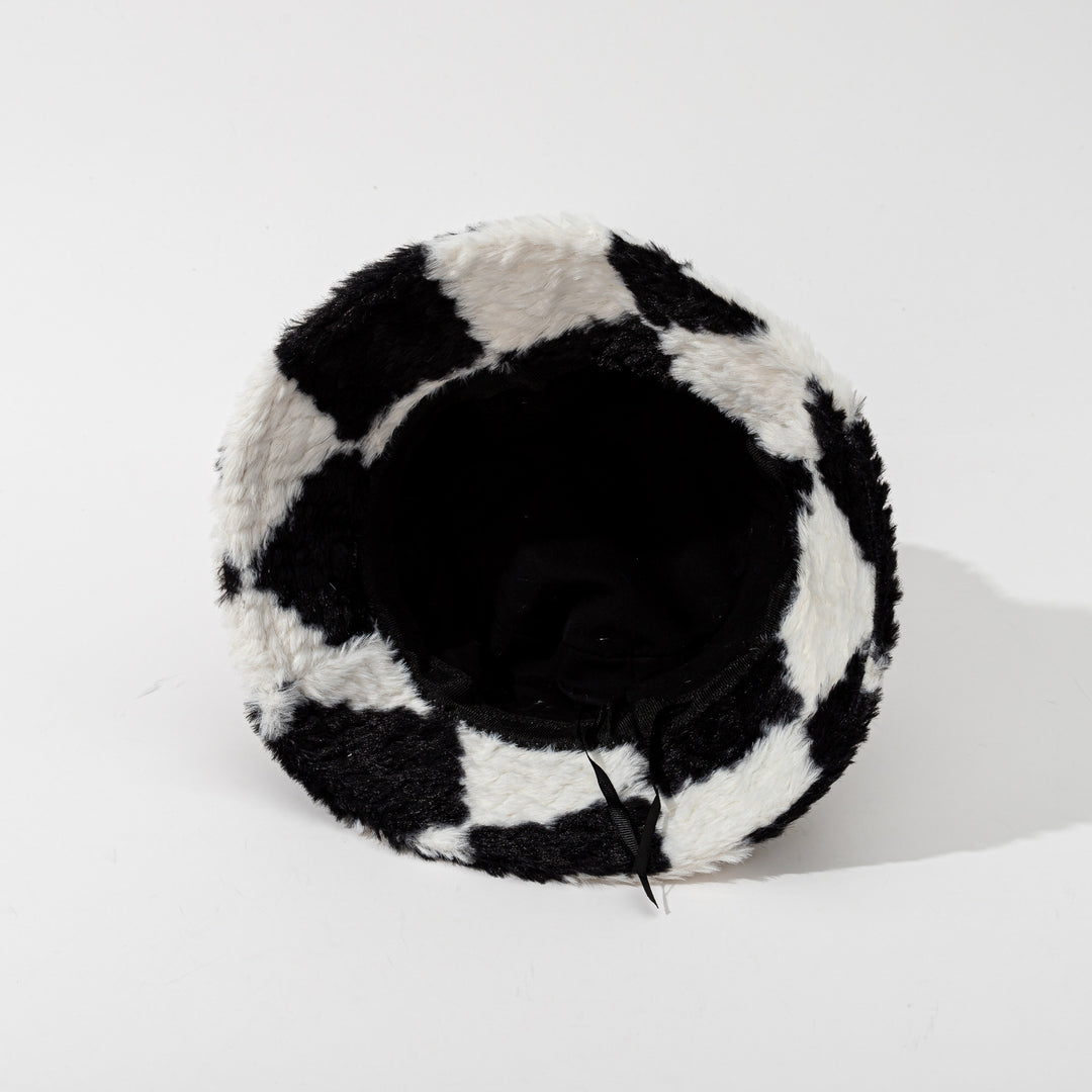 Black checkerboard fluffy bucket hat