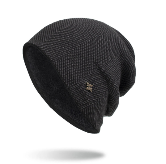 Slouchy knitted beanie with fleece lining