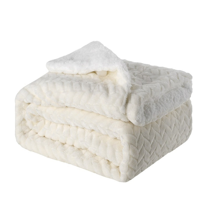 Heat Hollow Thick sherpa blanket with fluffy lamb-style reverse