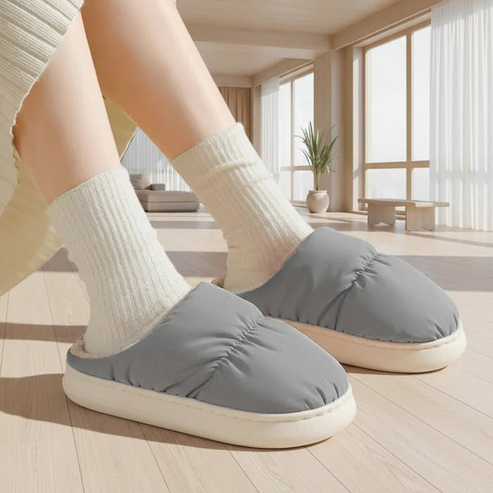 Heat Hollow™ USB Heated Slippers with Non-Slip Sole and Rapid Heating